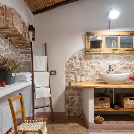 Casa Della Nonna Nel Borgo באוני