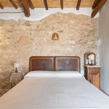 Feriehus Casa Della Nonna Nel Borgo Baunei