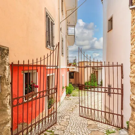 Casa Della Nonna Nel Borgo Baunei