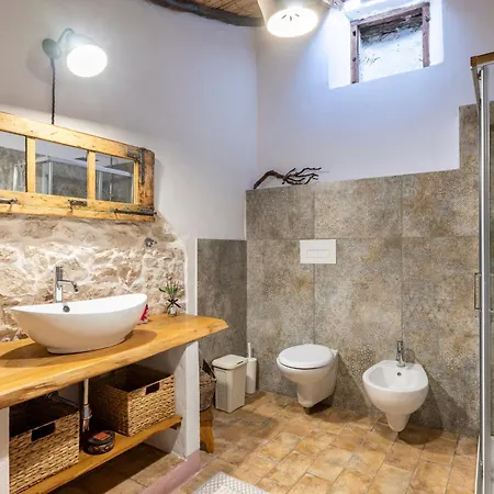 Casa Della Nonna Nel Borgo Σπίτι διακοπών *